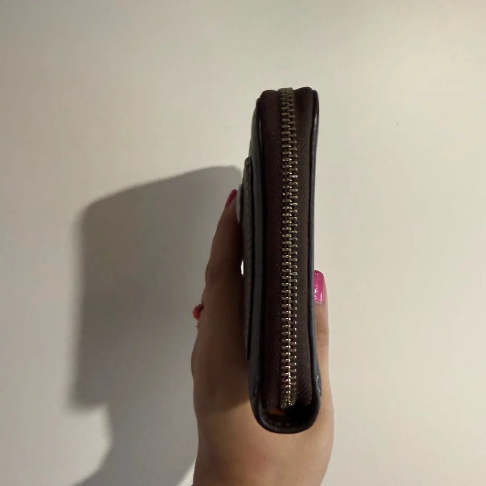 Coach Chelsea Dark Brown Leather Zip Wallet - Picture 5 of 8